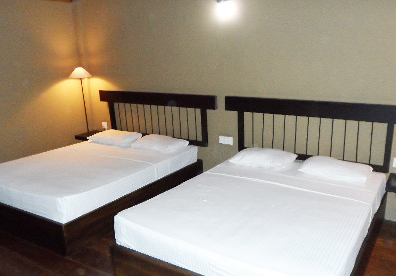 Bin Vino Hotel Doluwa Exterior photo