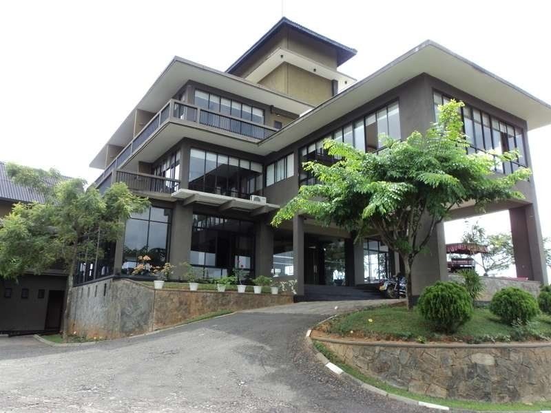 Bin Vino Hotel Doluwa Exterior photo