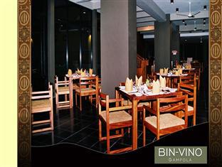 Bin Vino Hotel Doluwa Exterior photo